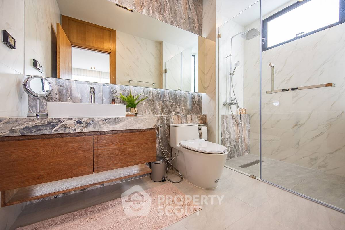 picture 4-Bedroom Villa 375 Sqm, Monetaria Villas Near Rawai Phuket (ID 1340038) - 15/27