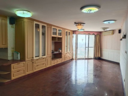 Two-bedroom unit for sale in NS Tower Bangna Condominium, 2 minute walk from Central Bangna Department Store