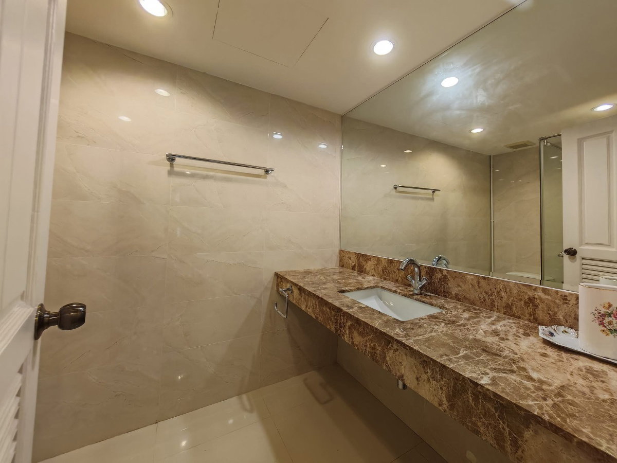 รูป #R5307 ให้เช่าคอนโด La Maison Ruamrudee - รูปที่ 14/28