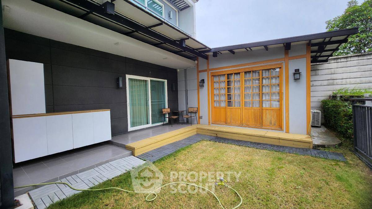 picture Pet-Friendly 4-BR House 250 Sqm For Sale Near MRT Phasi Charoen (ID 1541549) - 2/14