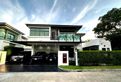 Houses for sale : P0173 Single House for Sale in Setthasiri (Srinakarin - Rama 9)