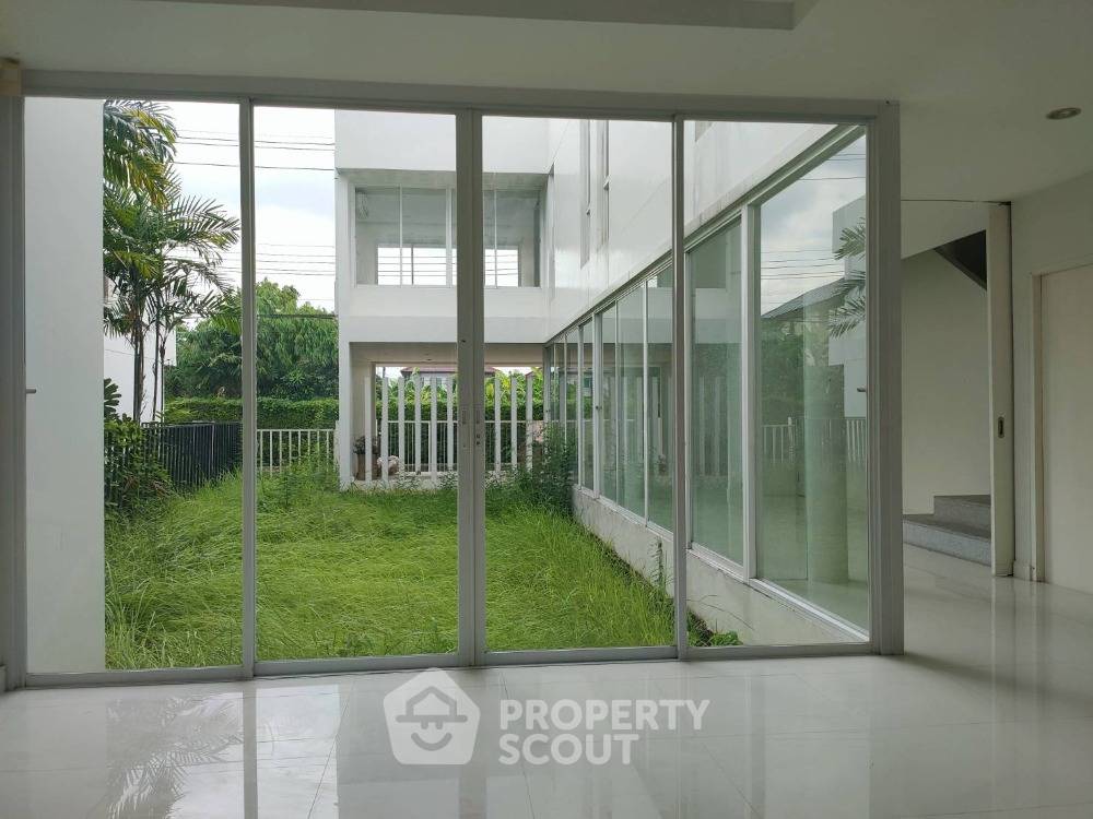 รูป บ้านเดี่ยว 3 ห้องนอน ขาย 310 ตร.ม. ใกล้สนามบินสุวรรณภูมิ แขวงสะพานสูง (ID 1497419) - รูปที่ 6/6