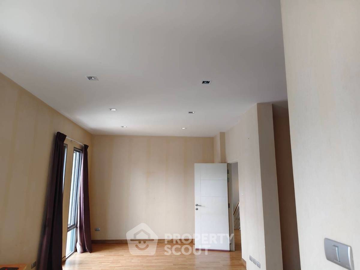 รูป บ้าน 3 ห้องนอน ขนาด 200 ตร.ม. Perfect Place Sukhumvit 77-Suvarnabhumi (ID 2221953) - รูปที่ 13/28