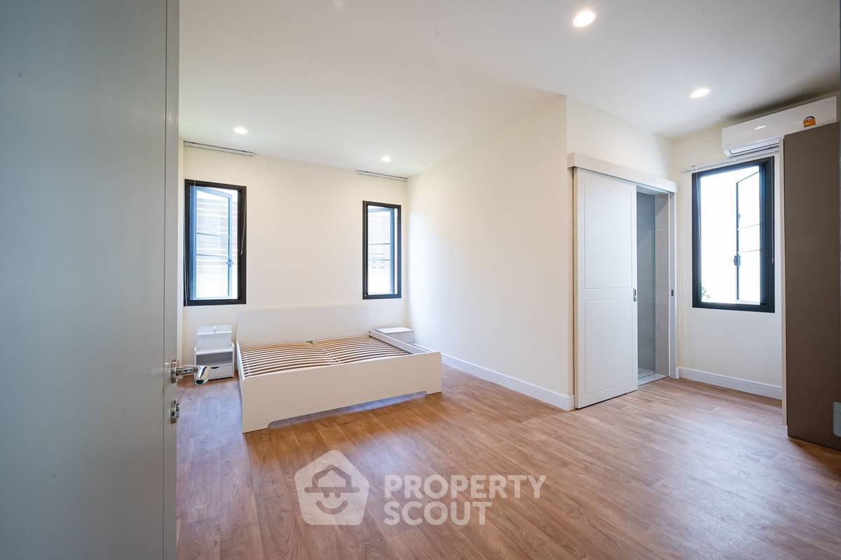 รูป บ้านขาย 5 ห้องนอน นาราศิริ พระราม 2 ใกล้แหล่งสะเม็ดดัม (Pet-Friendly) (ID 1330992) - รูปที่ 13/29