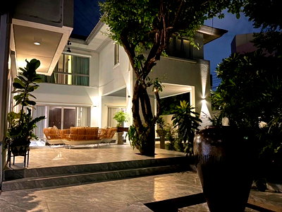 บ้านเดี่ยว อาคารทรู ทาวเวอร์ 2 : P0187 โนเบิลทารา พัฒนาการ บ้านเดี่ยวหลังมุม พร้อมสระว่ายน้ำส่วนตัว ใจกลางพัฒนาการ พร้อมเข้าอยู่