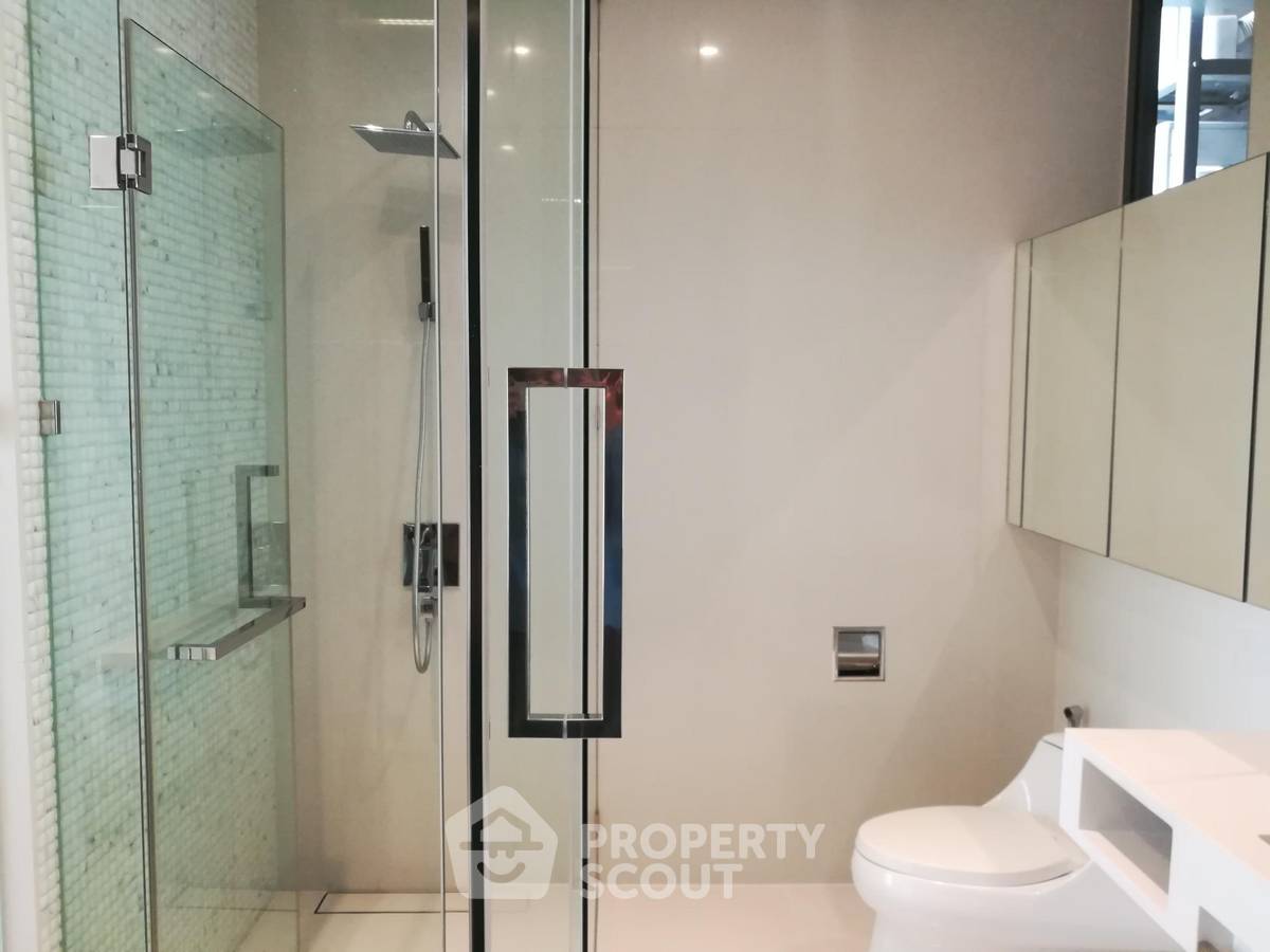 รูป คอนโด 2 ห้องนอน 112 ตร.ม. ชั้นสูง 20 ที่ Royce Private Residences ใกล้ MRT สุขุมวิท (ID 452753) - รูปที่ 10/17