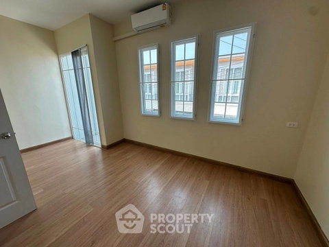 บ้าน 4-ห้องนอน ใกล้ พัทยาตะวันออก (ID 2229409)