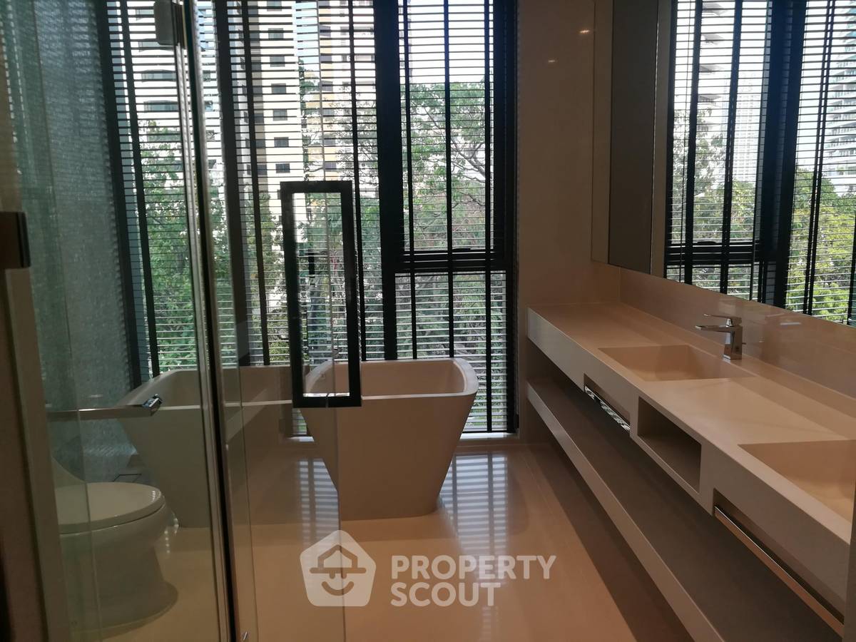 รูป คอนโด 2 ห้องนอน 112 ตร.ม. ชั้นสูง 20 ที่ Royce Private Residences ใกล้ MRT สุขุมวิท (ID 452753) - รูปที่ 17/17