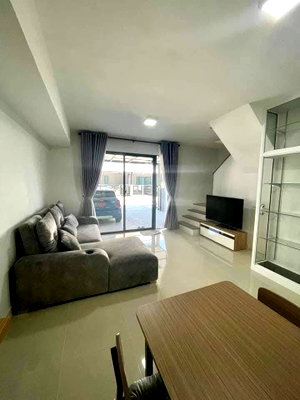 Townhouses for rent : Pleno Sukhumvit-Bangna              2 