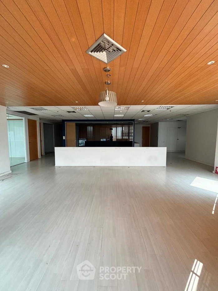 รูป คอนโด 4 ห้องนอน 186 ตร.ม. Central City East Tower ชั้นสูง (ID 1908445) - รูปที่ 1/18