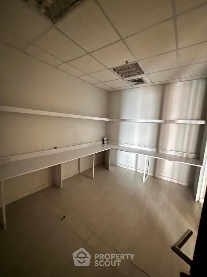 รูป คอนโด 4 ห้องนอน 186 ตร.ม. Central City East Tower ชั้นสูง (ID 1908445) - รูปที่ 6/18