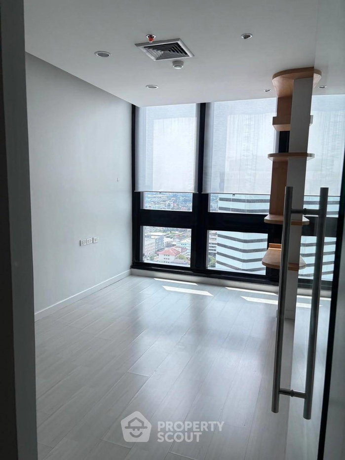 รูป คอนโด 4 ห้องนอน 186 ตร.ม. Central City East Tower ชั้นสูง (ID 1908445) - รูปที่ 17/18