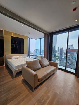  Ashton Silom    1 bedroom, 1 bathroom  Sexy bath  Size 50 sq m