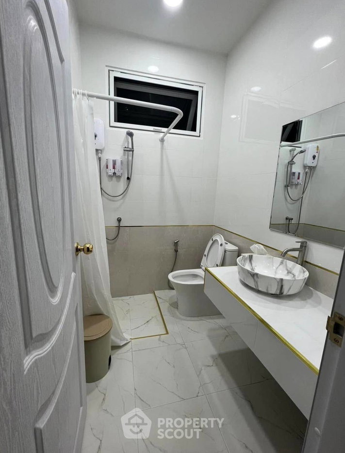 รูป บ้าน 5 ห้องนอน ให้เช่า 250 ตร.ม. ลำประทิว ลาดกระบัง กรุงเทพมหานคร (ID 2029889) - รูปที่ 13/14