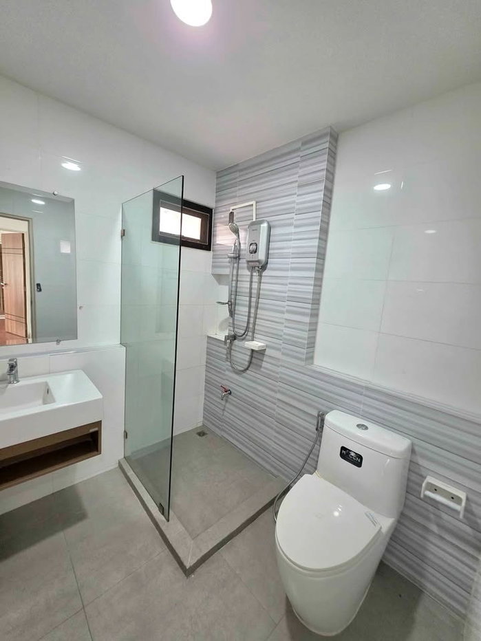 รูป UK01-326 ให้เช่าบ้านเดี่ยวหมู่บ้านมณีรินทร์ หนองยายบู่ : 3 ห้องนอน จอดรถได้ 2 คัน 25,000 บ./เดือน พร้อมเข้าอยู่ - รูปที่ 16/25