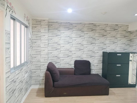 Sale with furniture Lumpini Ville Ramintra-Laksi /Pool view/room corner/30.5sqm