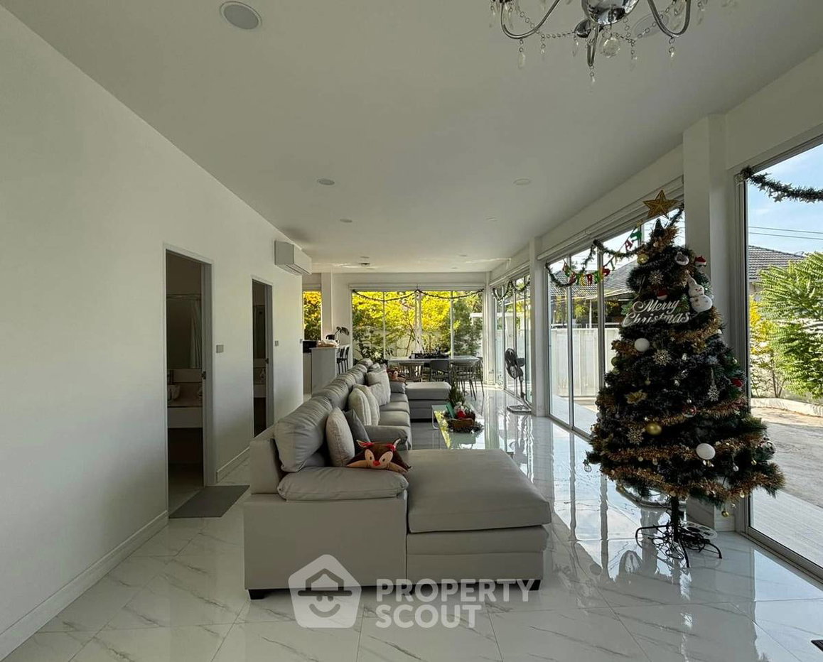 รูป บ้าน 5 ห้องนอน ให้เช่า 250 ตร.ม. ลำประทิว ลาดกระบัง กรุงเทพมหานคร (ID 2029889) - รูปที่ 4/14