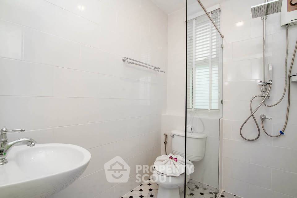 รูป วิลล่า 4 ห้องนอน พร้อมสระว่ายน้ำ โครงการ Marwin Pool Villa ทับใต้ ใกล้หัวหิน (ID 2231032) - รูปที่ 32/43
