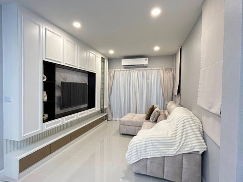 🔥New House🔥 𝗧𝗵𝗲 𝗖𝗶𝘁𝘆 𝗥𝗮𝗺𝗶𝗻𝘁𝗿𝗮 𝟯|เดอะ ซิตี้ รามอินทรา 3 🎉มีวิดีโอบ้านะคะ🙏 นัดชมบ้าน >> @bbcondo88 ✍️รหัสทรัพย์ 6807-2902