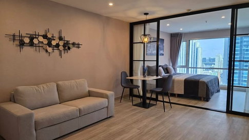 เช่าคอนโด Sukhumvit Suite/สุขุมวิท สวีท (E6808007)  ID Line : @condo101