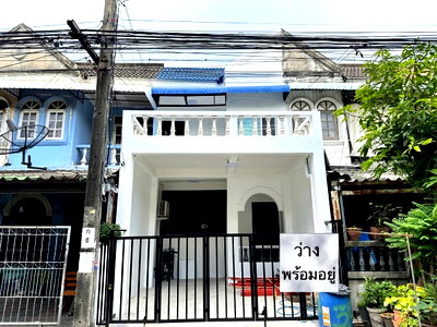 Townhouses for rent วิทยาลัยดุสิตธานี : Town Home For Rent // Niran Home