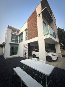 Buy and sell Home Place Village The Park, a quality community, quiet, private, near the motorway-expressway and lifestyle centers. ID: @951qfbfi