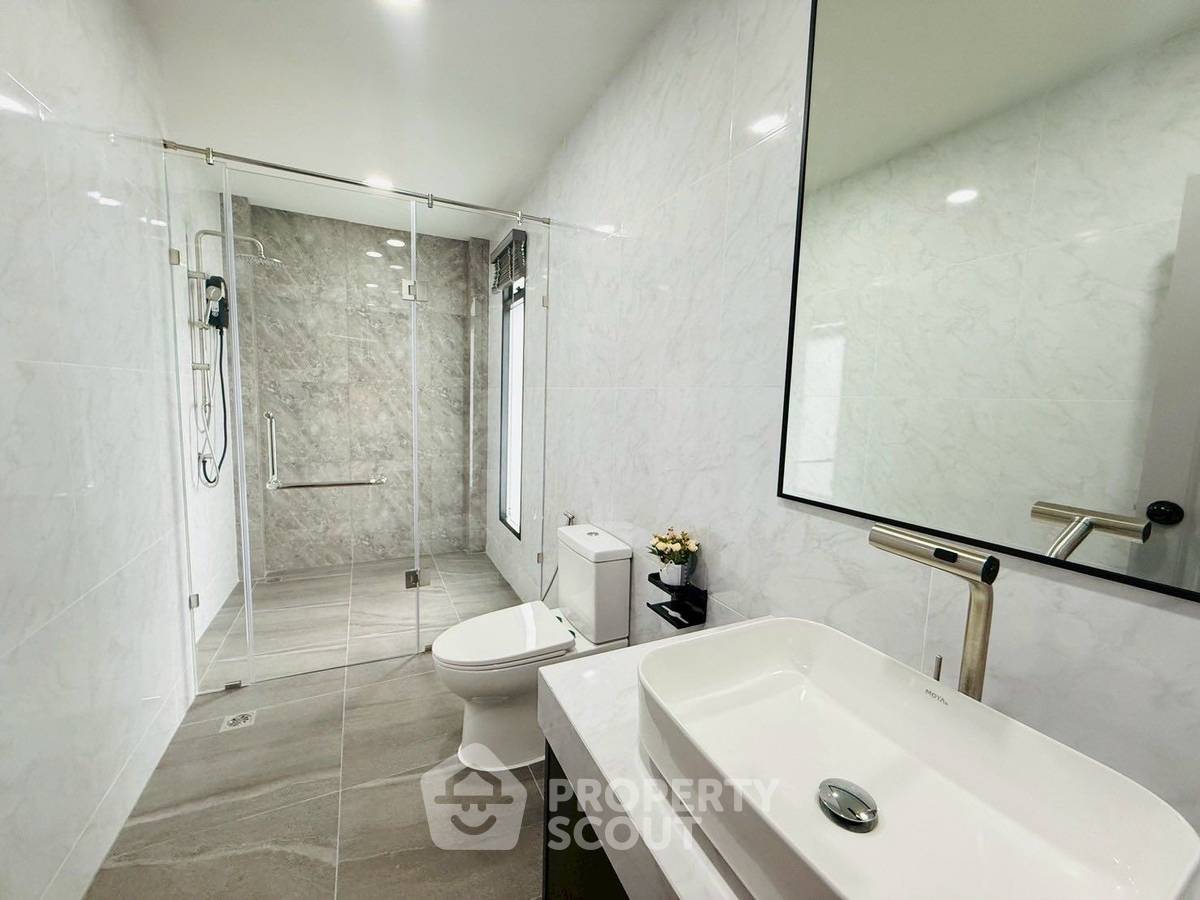 รูป บ้านเช่า 5 ห้องนอน ในพัทยา นาจอมเทียน-หนองปรือ บางละมุง ชลบุรี (ID 2232660) - รูปที่ 14/16