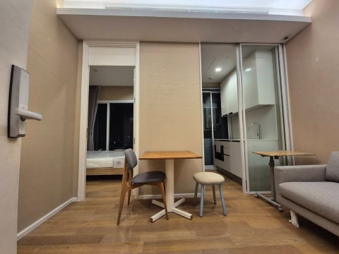 เช่าคอนโด The Saint Residences/เดอะ เซนต์ เรสซิเดนซ์ (C6808004)  ID Line : @condo44