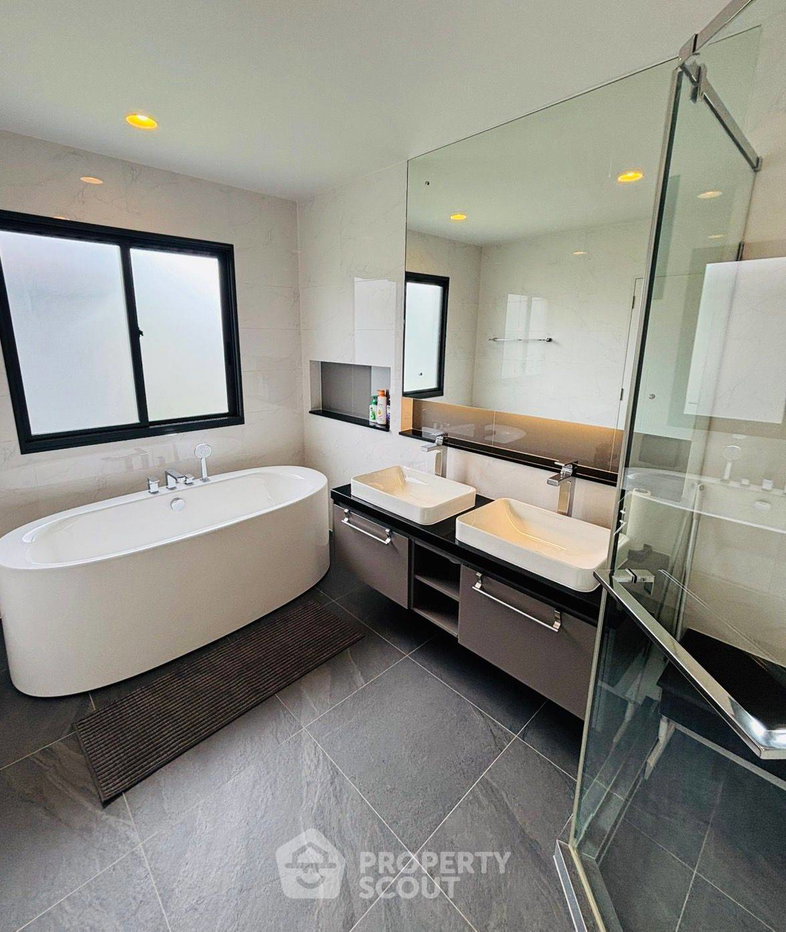 รูป บ้านเดี่ยว 5 ห้องนอน ขาย ในโครงการ เศรษฐสิริ-กรุงเทพกรีฑา 2 (เลี้ยงสัตว์ได้) (ID 2232656) - รูปที่ 19/22