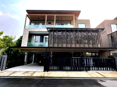 Houses for rent : Corner Unit 3-Storey Single House with Private Lift for Rent – VANA Residence Project