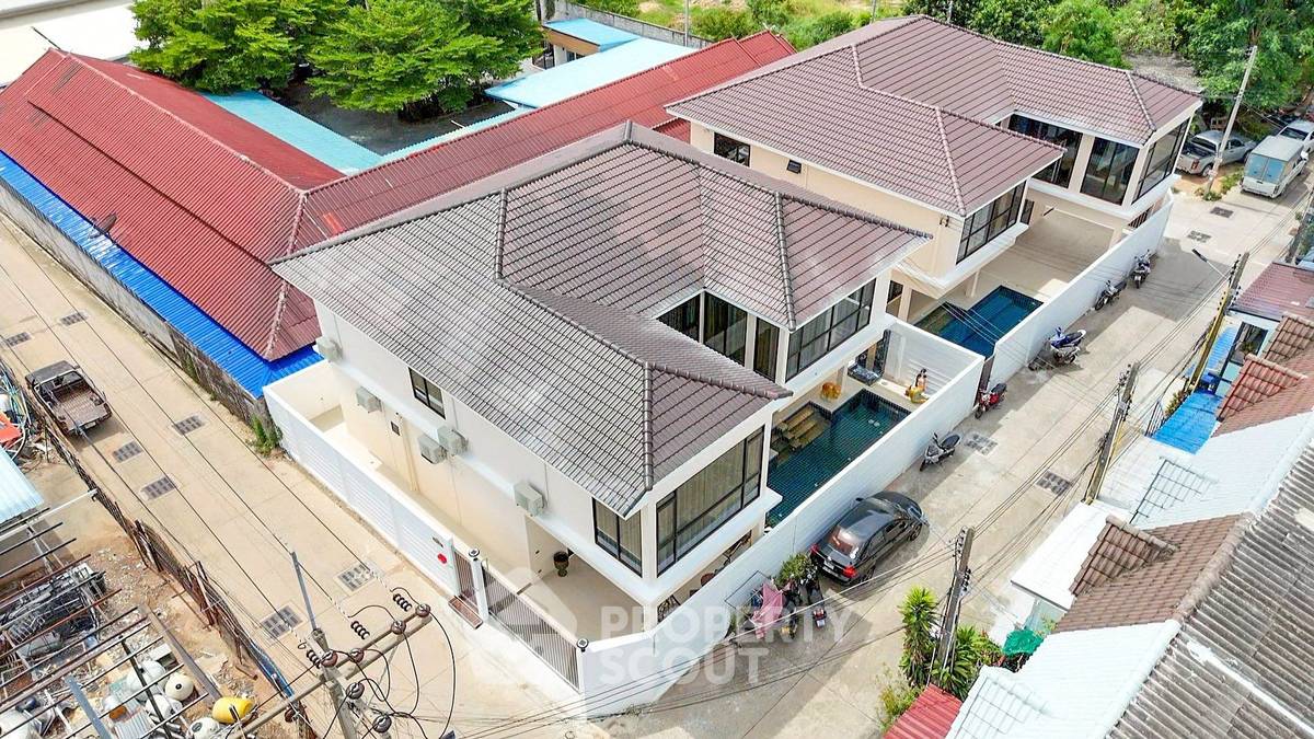 รูป บ้าน 7 ห้องนอน สำหรับขาย ใจกลางพัทยาใต้ เลี้ยงสัตว์ได้ (น้องประ) (ID 2234412) - รูปที่ 2/26