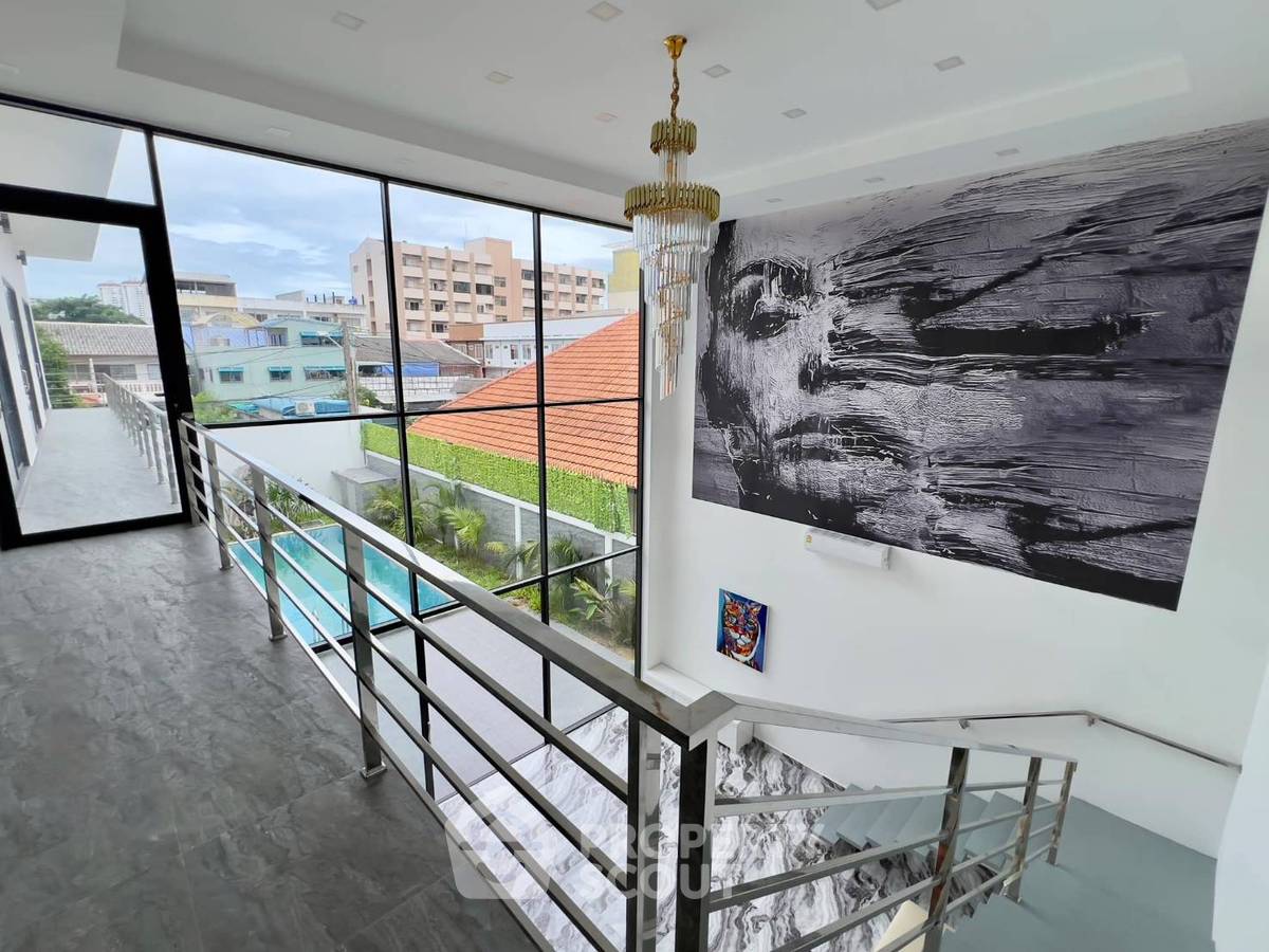 รูป บ้านเดี่ยว 6 ห้องนอน 220 ตร.ม. พร้อมเลี้ยงสัตว์ได้ ขาย ในหนองปรือ พัทยา (ID 2129469) - รูปที่ 9/18