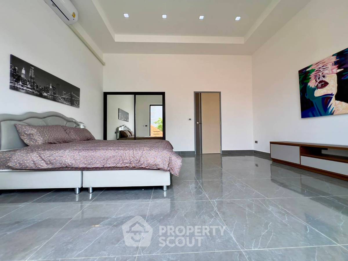 รูป บ้านเดี่ยว 6 ห้องนอน 220 ตร.ม. พร้อมเลี้ยงสัตว์ได้ ขาย ในหนองปรือ พัทยา (ID 2129469) - รูปที่ 15/18