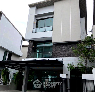 Townhouses for rent Boromarajonani College Of Nursing Noppharat Wachi : Pet-Friendly 3-BR Townhouse For Rent, Baan Klang Muang Kaset-Nawamin (ID 2233388)