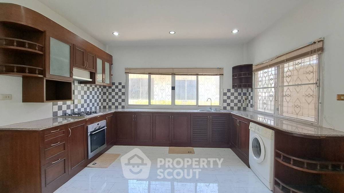 รูป บ้าน 3 ห้องนอน ขาย ในโกลเด้น ซัน อัลลีย์ ใจกลางหัวหิน (ID 2233911) - รูปที่ 2/22