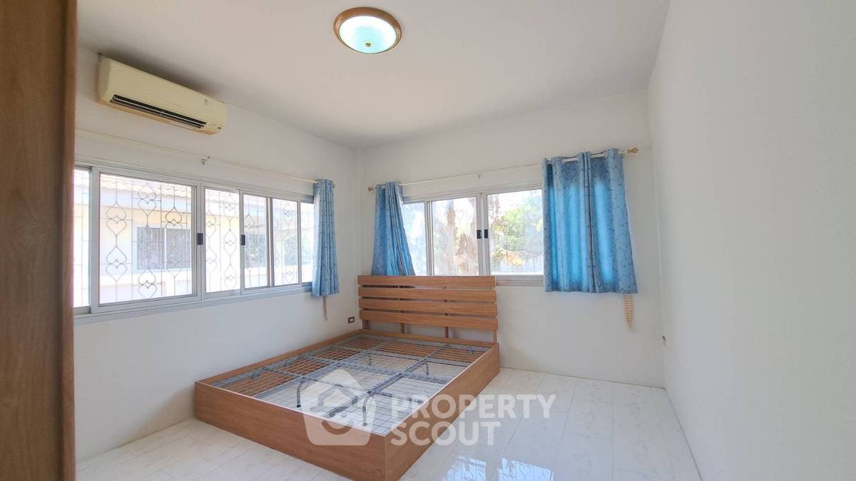 รูป บ้าน 3 ห้องนอน ขาย ในโกลเด้น ซัน อัลลีย์ ใจกลางหัวหิน (ID 2233911) - รูปที่ 13/22