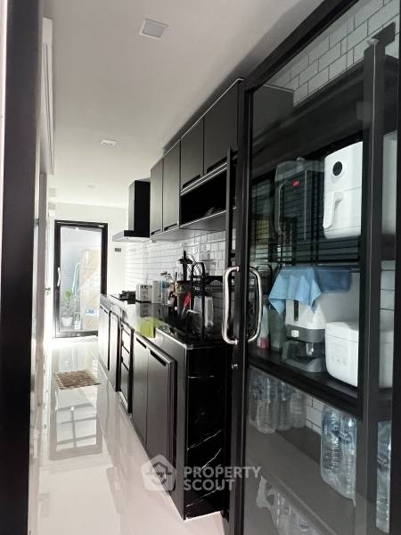 รูป ทาวน์เฮ้าส์/บ้านเดี่ยว 4 ห้องนอน ขาย โครงการกนสิริ ศาลายา-ปิ่นเกล้า ใกล้ศาลากลาง (ID 2231381) - รูปที่ 6/12