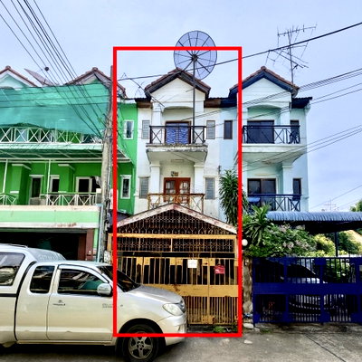 Townhouses for sale Suan Dusit University : For Sale: 3-Storey Townhome, 4 Bedrooms in Soi Charan 75 — Solid Structure, Minor Renovation Needed!