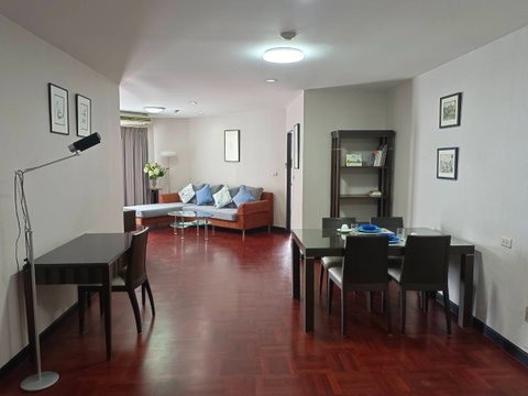 One-bedroom condo for Rent in NS Tower Bangna Condominium, 2 minute walk from Central Bangna Department Store