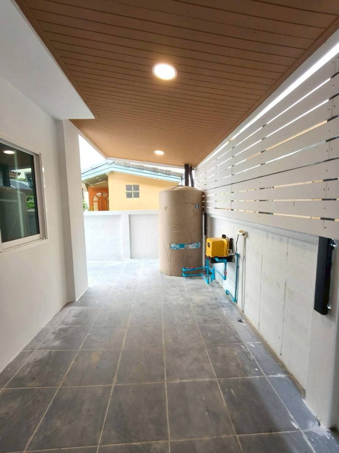 รูป S2926 ขายบ้านเดี่ยว เนเบอร์โฮม วัชรพล สุขาภิบาล 5 รีโนเวทใหม่ (หลังมุม ) - รูปที่ 5/11