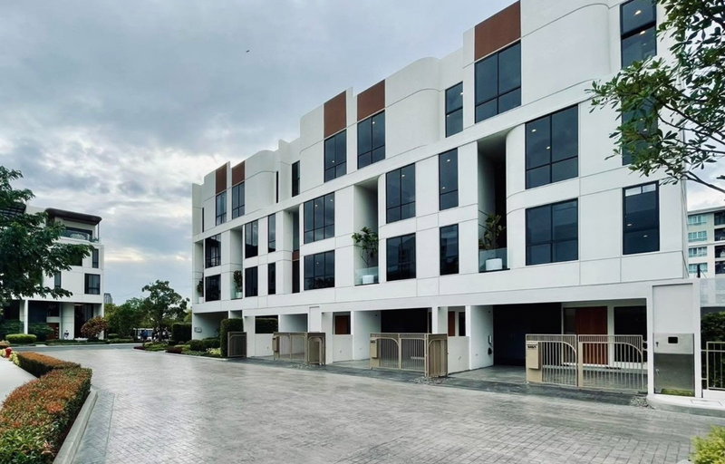 Townhouses for sale : DEMI Sathu 49