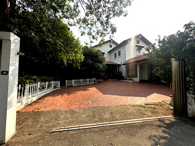 บ้านเดี่ยว บิ๊กซี ซูเปอร์เซ็นเตอร์ เอกมัย : House in Phattanawet 3 bedrooms, for sale