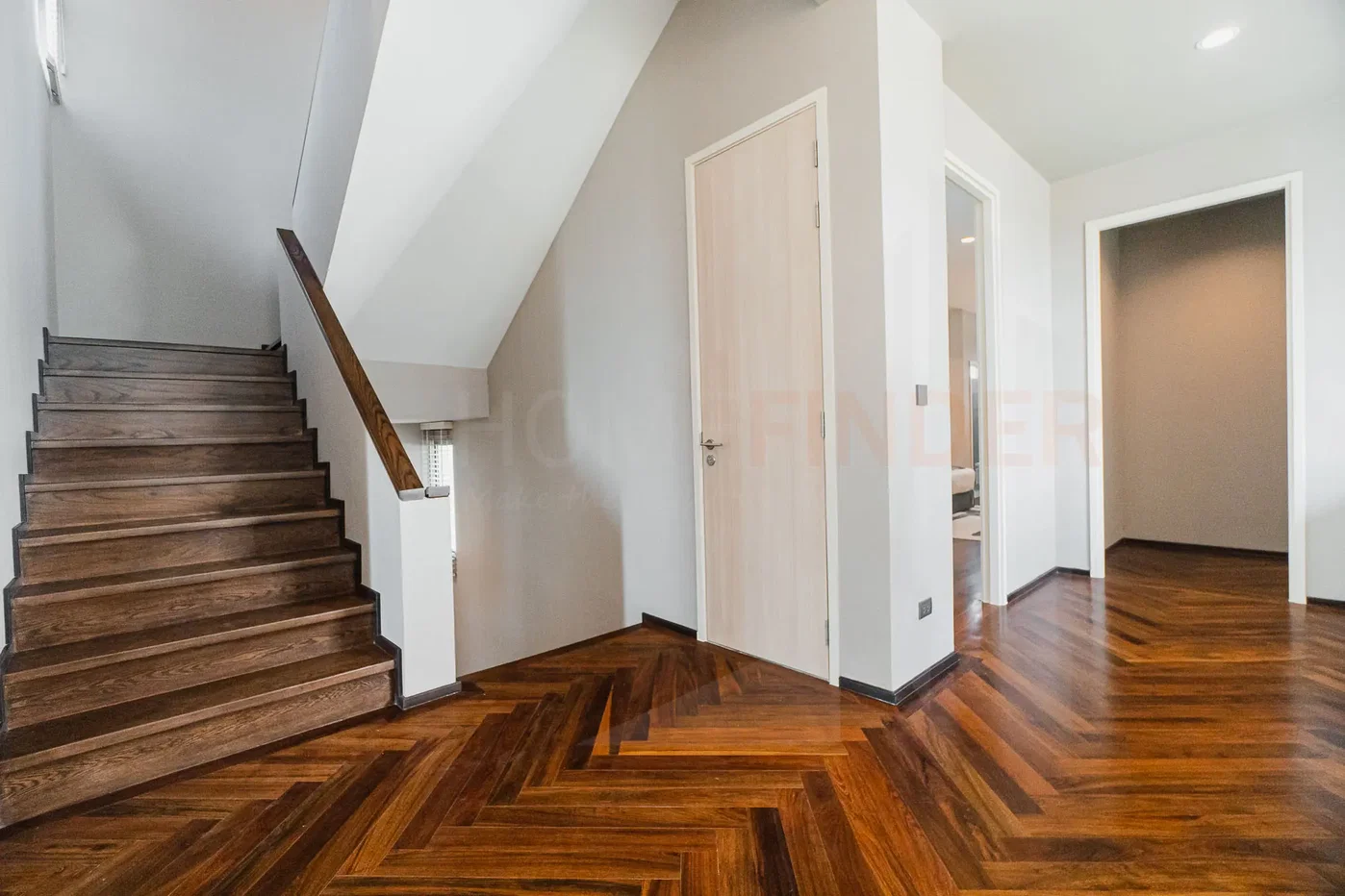 รูป Nirvana Collection Krungthep Kreetha 5 bedrooms, for sale - รูปที่ 50/94