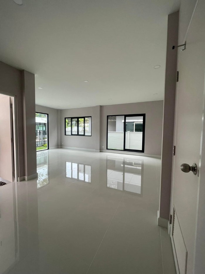 picture Centro Donmueng-        Chaengwattana - 13/17