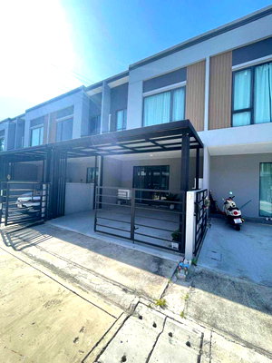 Townhouses for rent : Pleno Sukhumvit-Bangna              2 