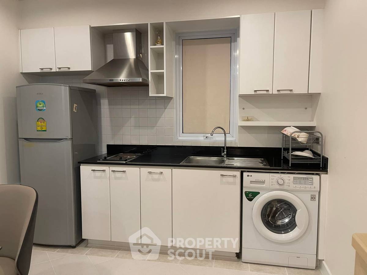 รูป ใกล้ BTS Surasak เพียง 100 เมตร | 1 ห้องนอน Baan Siri Silom (ID 932162) - รูปที่ 2/7