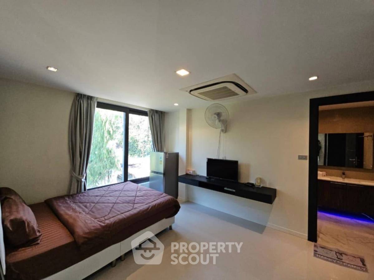 picture 5-Bedroom House For Sale In Phratamnak, Nong Prue, Near Chonburi (ID 2127405) - 30/42