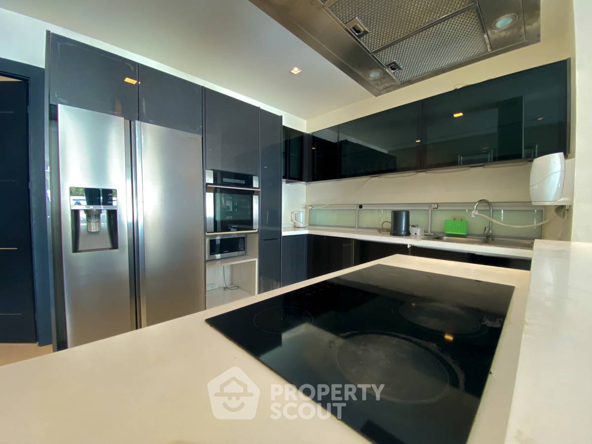 picture 5-Bedroom House For Sale In Phratamnak, Nong Prue, Near Chonburi (ID 2127405) - 26/42