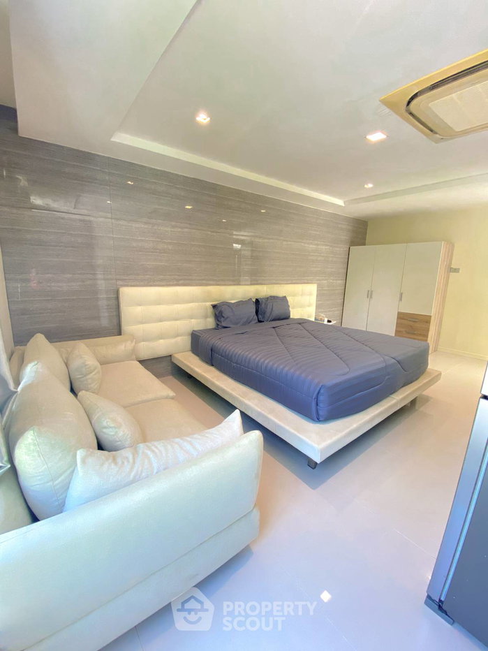 picture 5-Bedroom House For Sale In Phratamnak, Nong Prue, Near Chonburi (ID 2127405) - 32/42