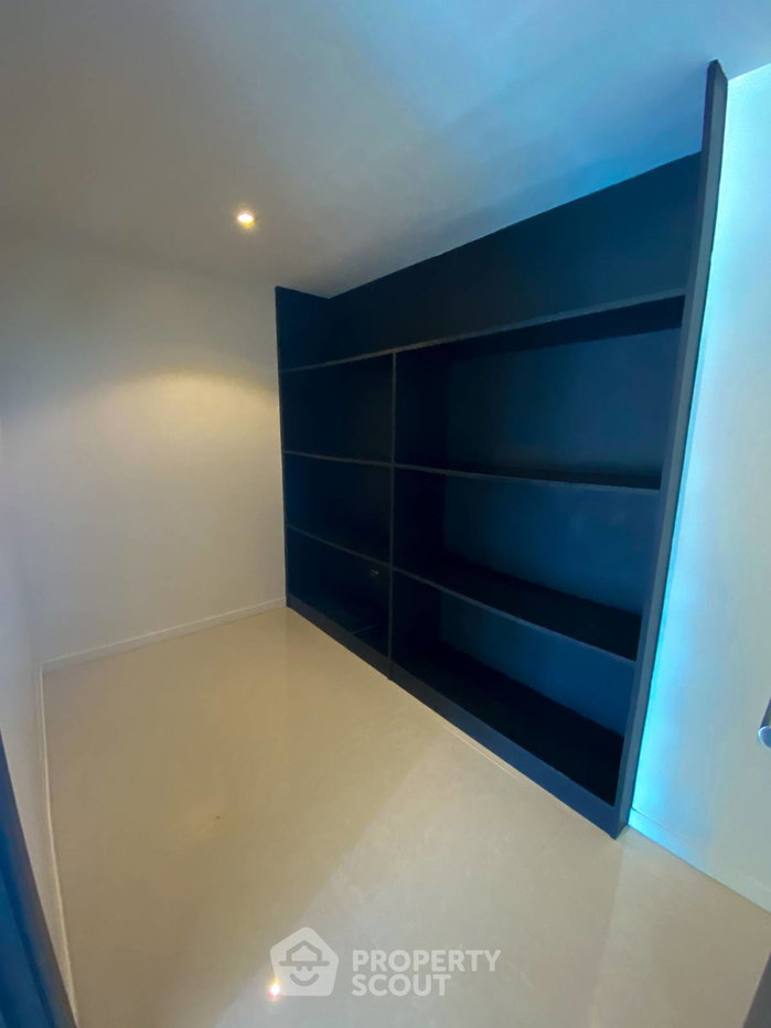 picture 5-Bedroom House For Sale In Phratamnak, Nong Prue, Near Chonburi (ID 2127405) - 15/42